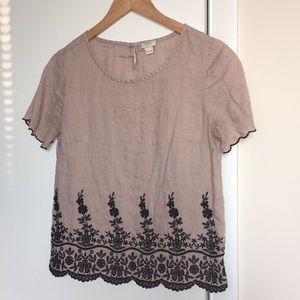 Linen floral embroidered t-shirt ✨